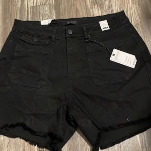 *NWT* 2 xl Judy blue mid rise black fringed